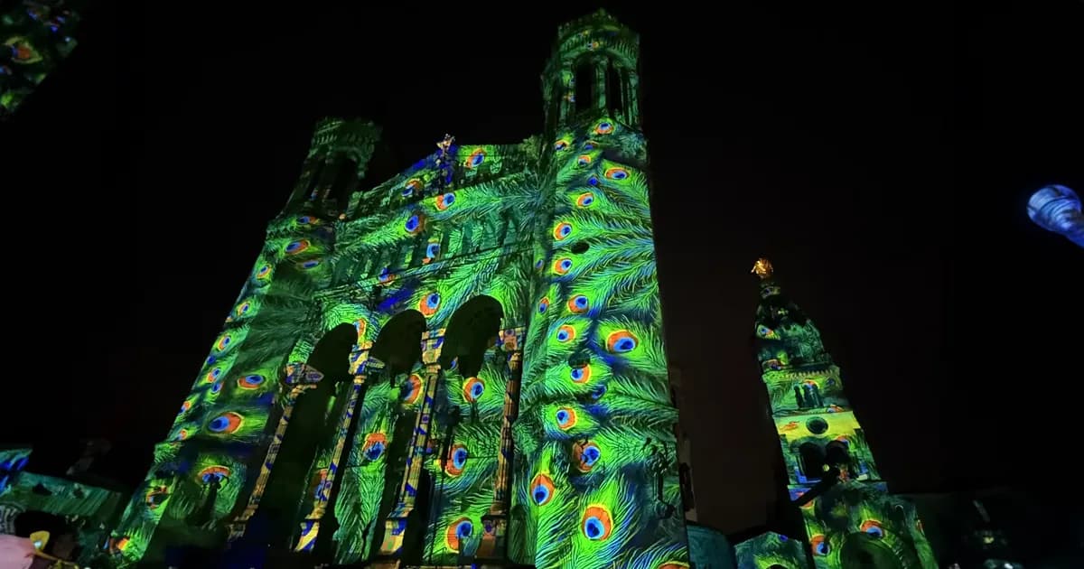 Guía completa de video mapping: del diseño al espectáculo